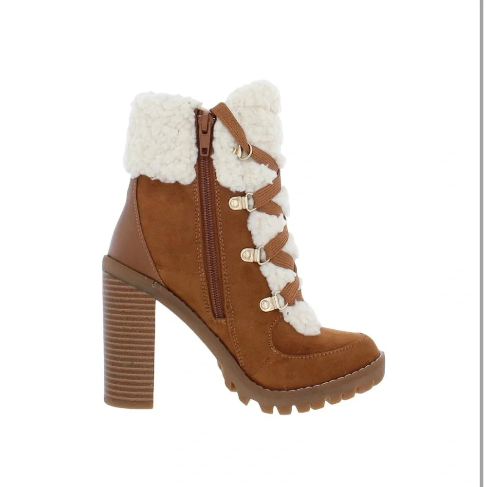 NEW BCBGeneration Palli Faux Fur‎ Booties